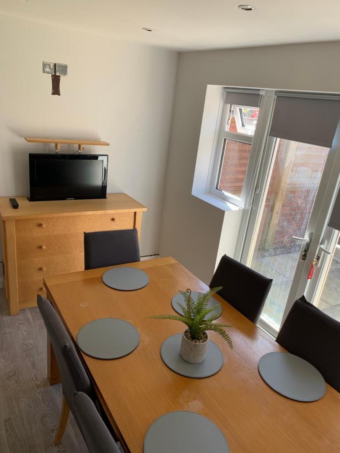 Villa Beautiful House In A Perfect Location Lytham St Annes Exterior foto